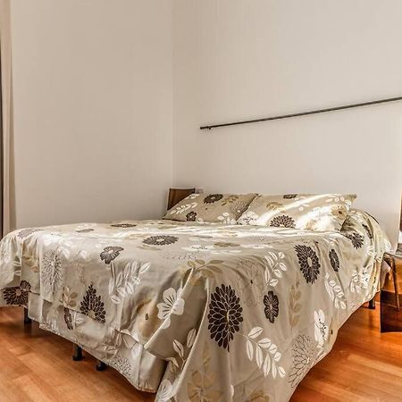 Three Floors Home Venesia Bagian luar foto