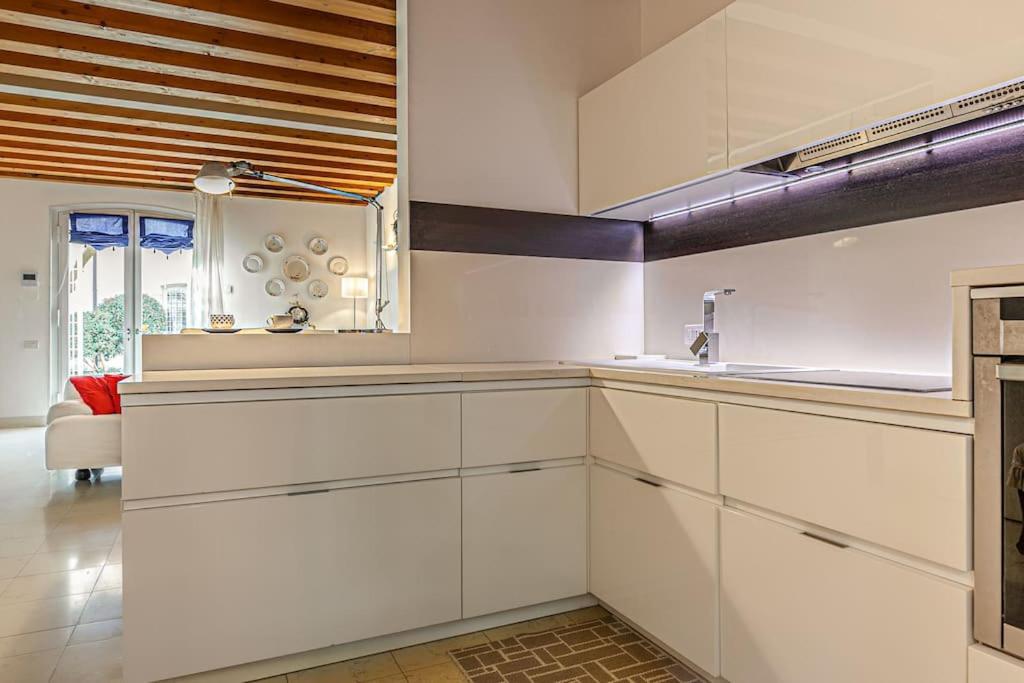Three Floors Home Venesia Bagian luar foto